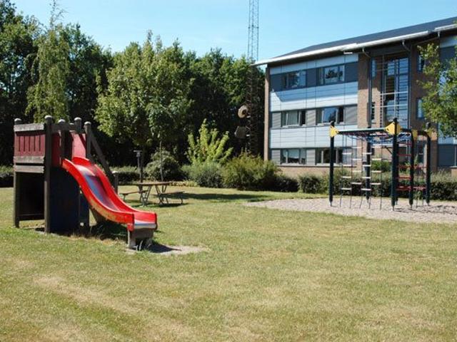 Rummelige lejligheder i grønne omgivelser i Roskilde
