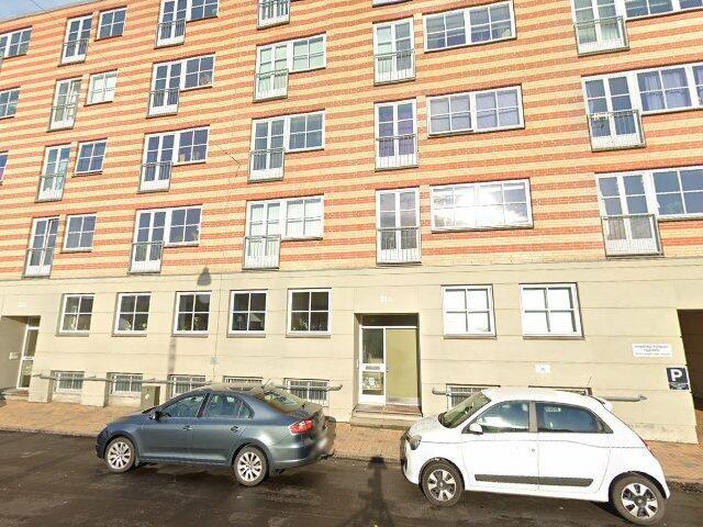 Rummeligt og børnevenligt rækkehus i Holluf Pile – Klokkens Kvarter