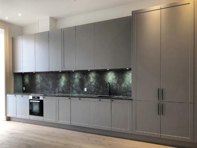 Rummeligt renoveret townhouse i Hellerup med havudsigt