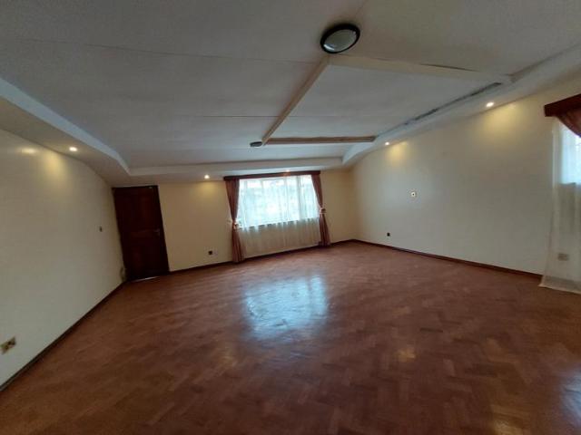 Runda 9 Bedroom House to Rent with 2 Bedroom Guest House set on one acre garden