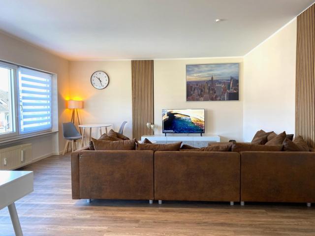 Rundum sorglos Paket! Möbliertes WG Zimmer WLAN & NK in renovierter 4 Zi Whg 2 Min. von Meckenheim