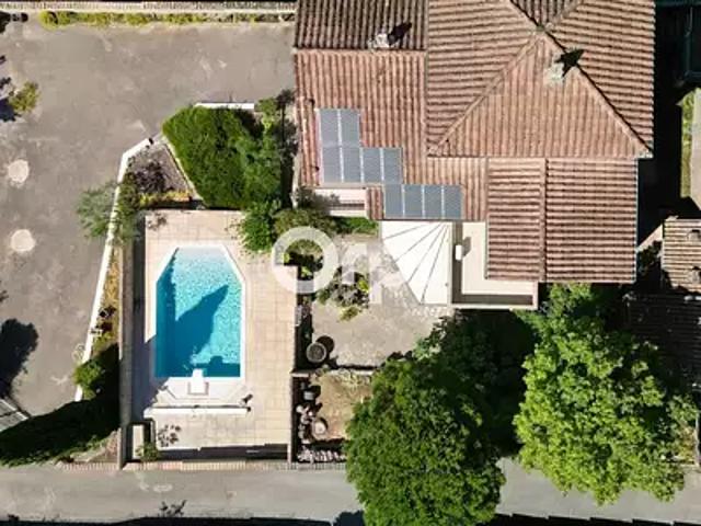 Ruoms 07120 Achat / Vente maison 6 pièces t6 piscine jardin