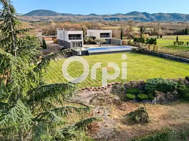 Ruoms 07120 Achat / Vente maison 8 pièces t8 piscine jardin