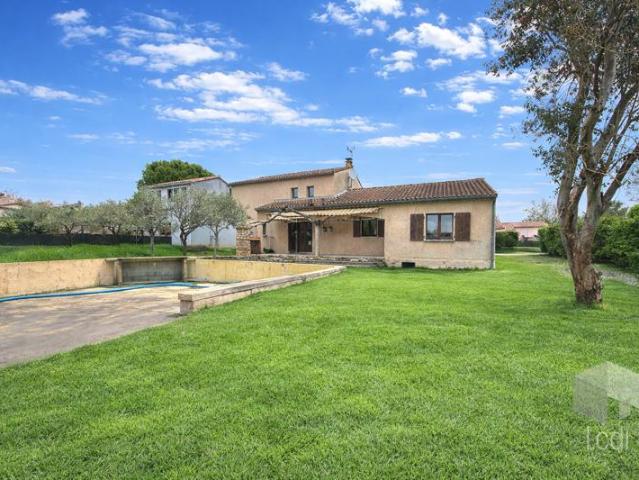 RUOMS, maison de 147 m2, 4 chambres