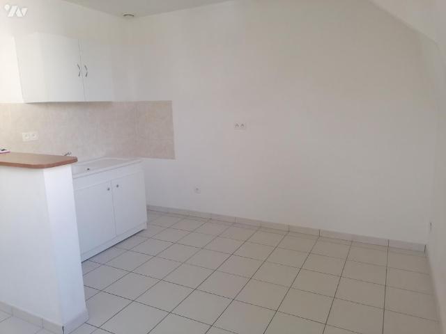 RUAUDIN CENTRE VILLE APPARTEMENT T2 SEJOUR COIN CUISINE CHAMBRE CHAUFFAGE ELECTRIQUE
