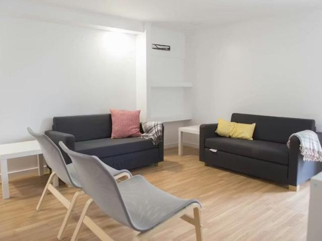 Rua Central da Giesta, Gondomar, Braga 4435 024