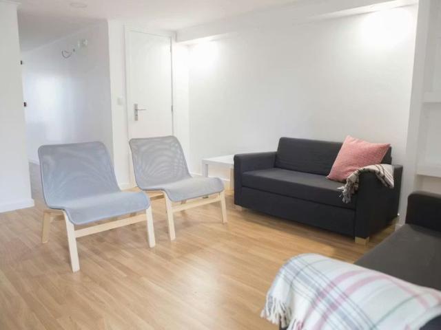 Rua Central da Giesta, Gondomar, Braga 4435 024