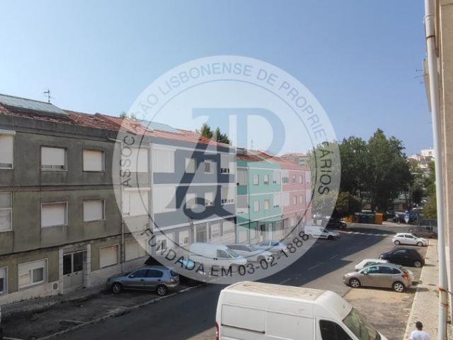 Rua Guerra Junqueiro n. º 9 1º Esq Queluz Belas