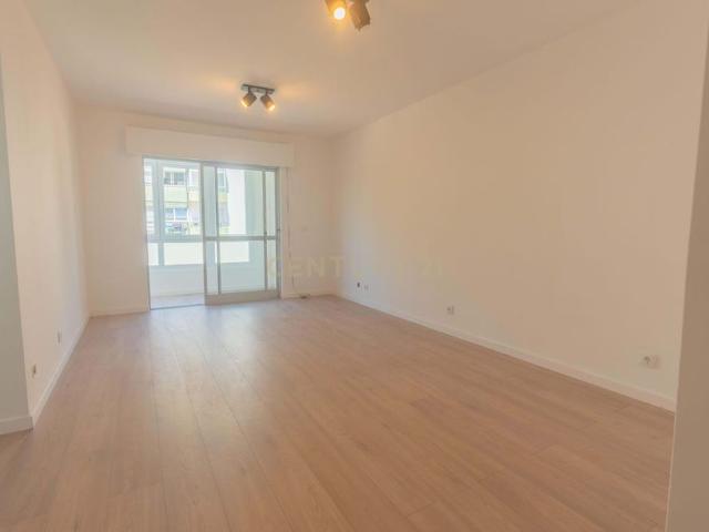 Rua Doutor Coutinho Pais 20 3o, Paço de Arcos, Portugal, Oeiras e São Julião da Barra, Lisbon 2770 179