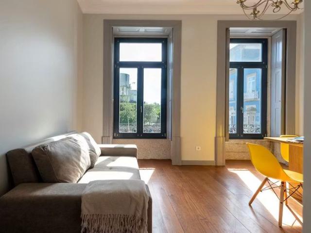 Rua de Álvares Cabral, Porto, Braga 4050 041