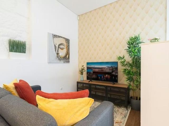 Rua de Olivença, Porto, Braga 4000 369