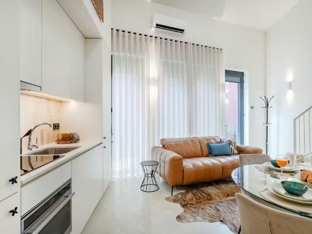 Rua de Santos Pousada, Porto, Braga 4000 484