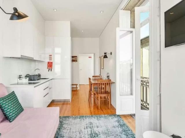 Rua de Trás, Vila Nova de Gaia, Porto 4400 328