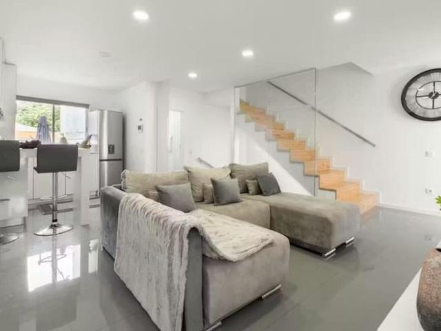 Rua Escura, Porto, Braga 4050 242