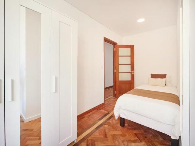 Rua Fialho de Almeida, Lisbon, Lisbon 1070