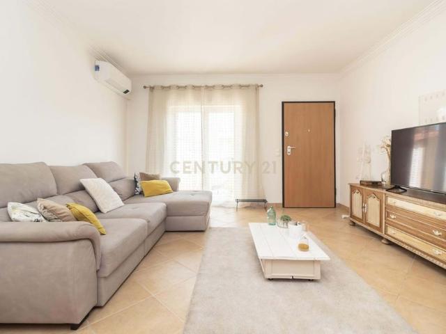 Rua Sá Miranda, Quinta do Conde, Setúbal Municipality 2975 296