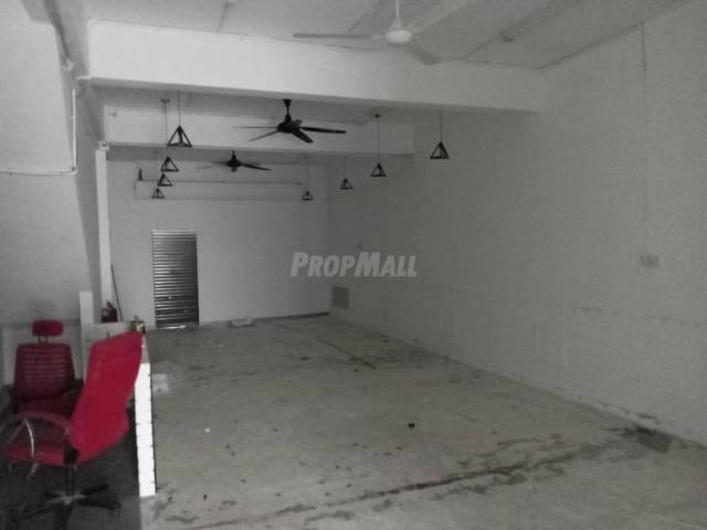 RUANG PEJABAT/KEDAI DI GROUND FLOOR TAMAN PEKAKA NIBONG TEBAL UNTUK DISEWA
