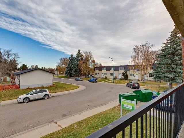 Ruby Court 1 Bedroom Apartment for Rent at 2119 Palm Rd S, Lethbridge, AB T1K 3N1 Redwood