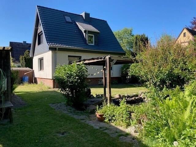 Rückzugsort mit Garten kleines Haus in Sackgassenlage