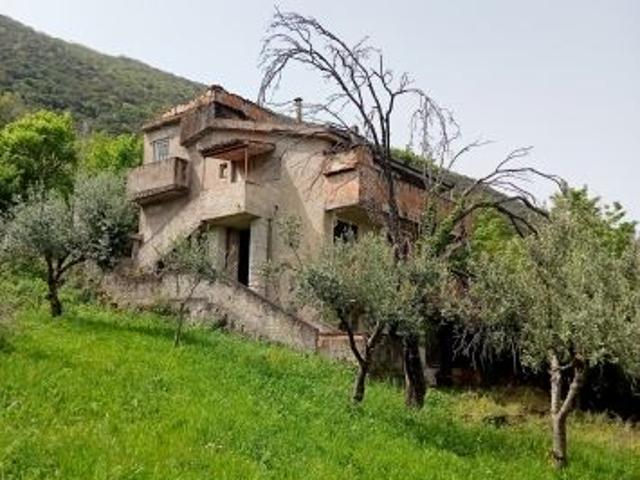 Rudere a Roccadaspide