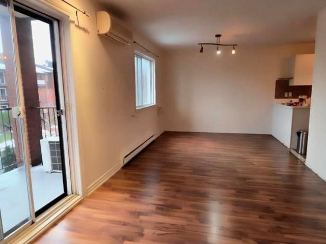 Rue Charles Daoust, H7V 3Z6, Laval