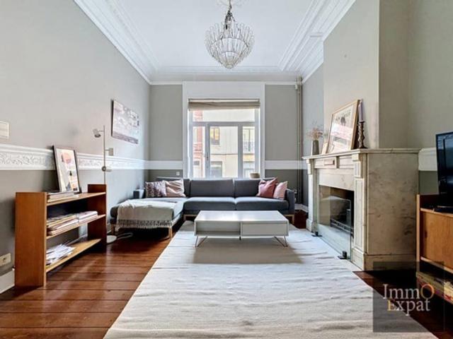 Rue Charles Degroux: 5 bedroom house with terrace and garden