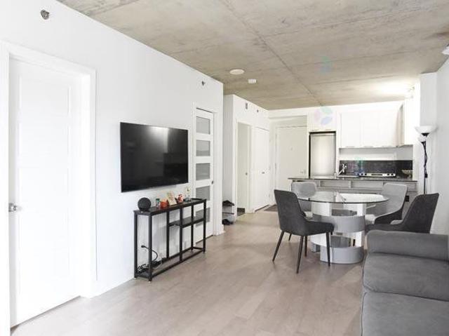 Rue Chomedey, H3H 0A2, Montréal