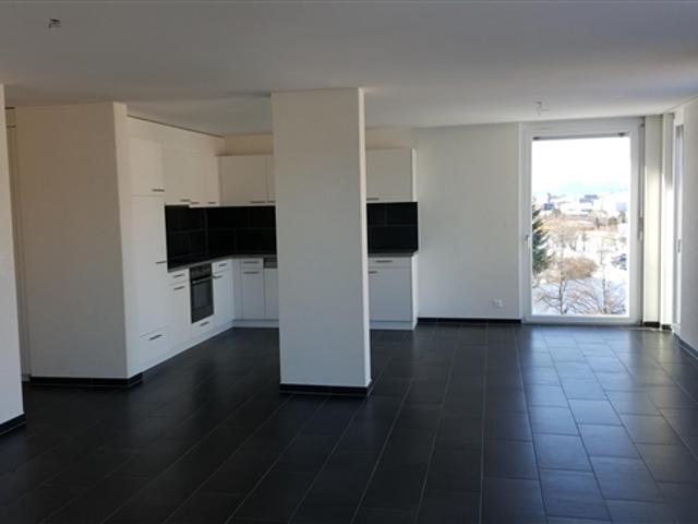 Rue Abraham Robert 61 Wohnung 5. Ost