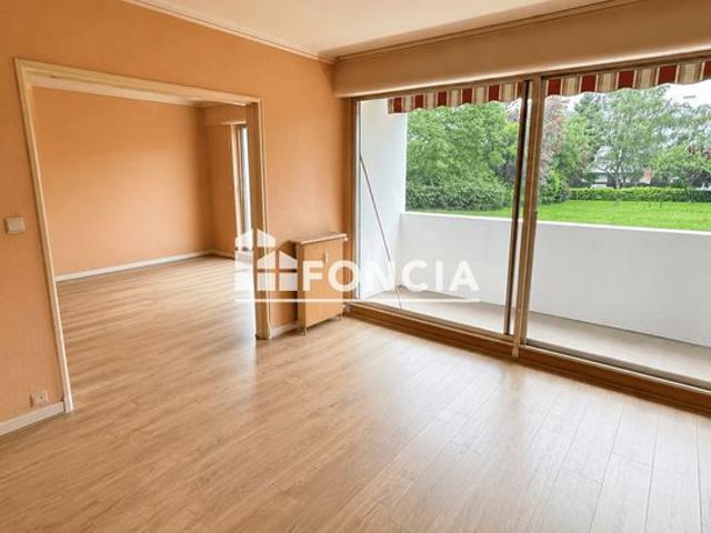 Rue alexandre dumas: appartement t5 a renover