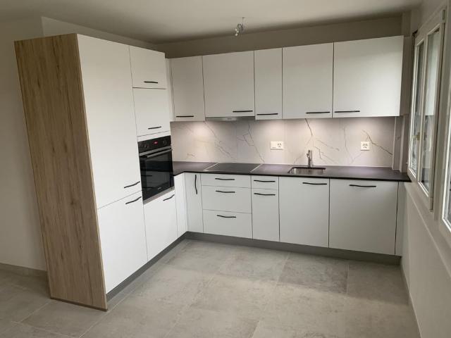 Rue Arc en Ciel 2 apartment 3rd floor East