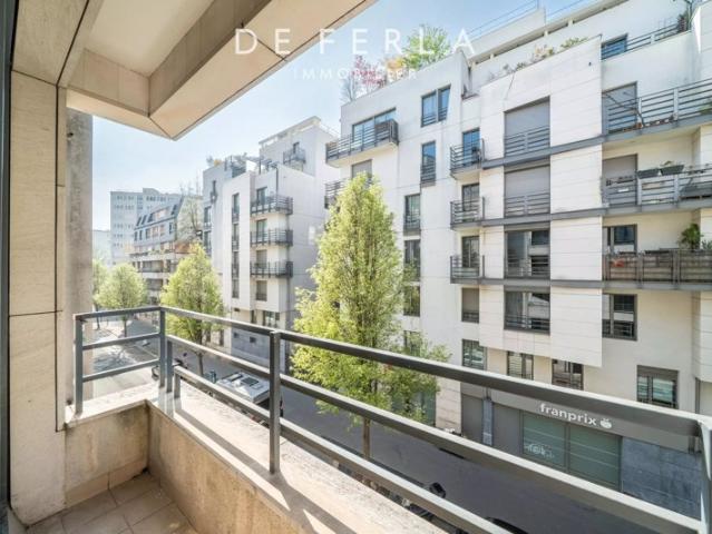 Rue Boussingault 2 pièces avec immeuble PMR