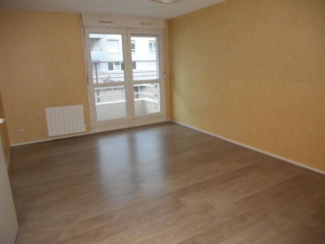 RUE GAMBETTA, Reims