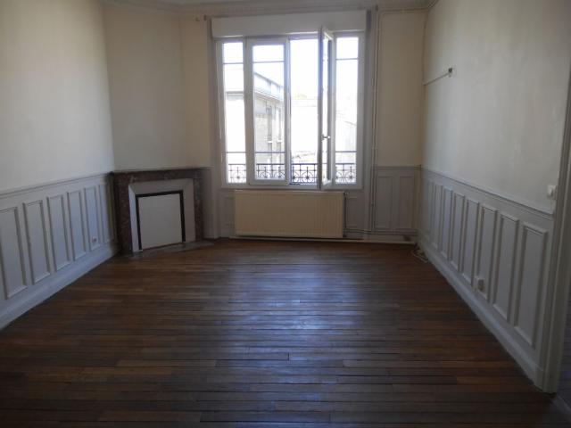 RUE GAMBETTA, Reims