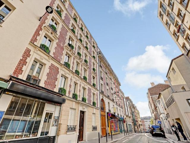 Rue d'Orfila, STUDIO rénové de 21,34m² au RDC