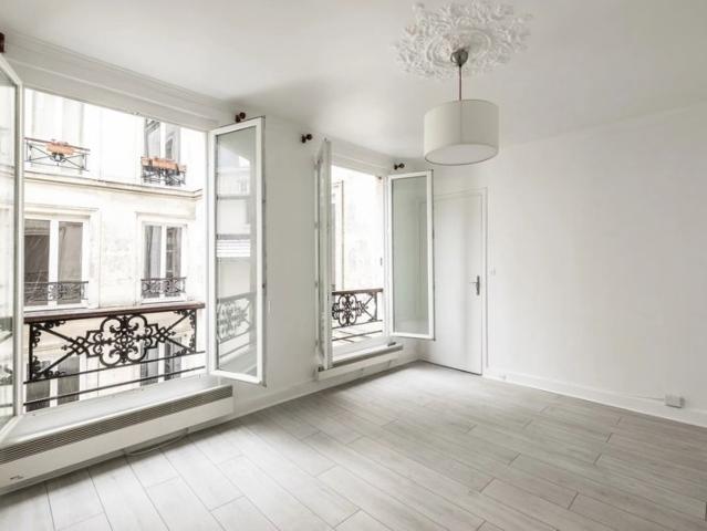 Rue de Sèvres Vaneau