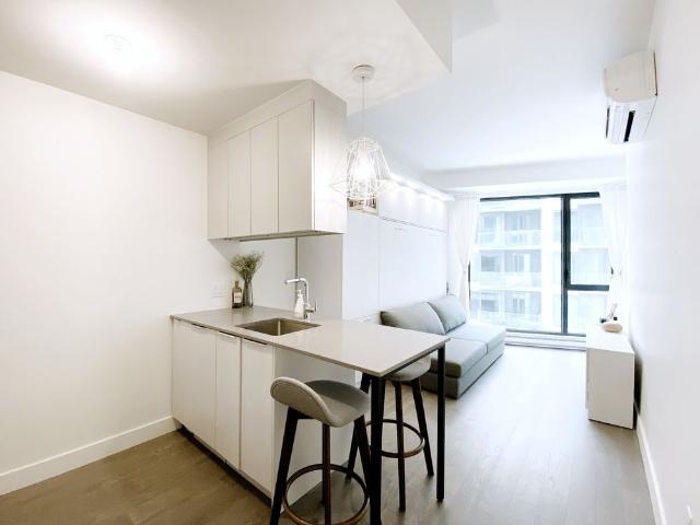 Rue des Bassins, H3C 0W5, Montréal