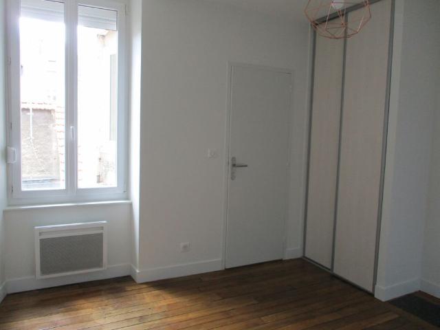 RUE HENRI IV, Reims