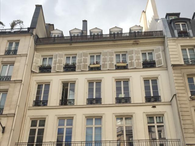 RUE MONTMARTRE / UZES 155 M2