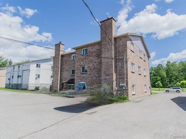 Rue Main, J8R 1S4, Gatineau