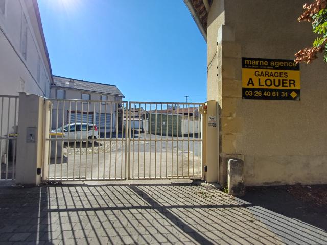 RUE MARTIN PELLER