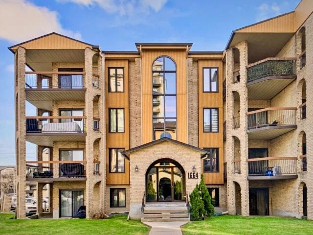 Rue McNamara, H7S 2J9, Laval