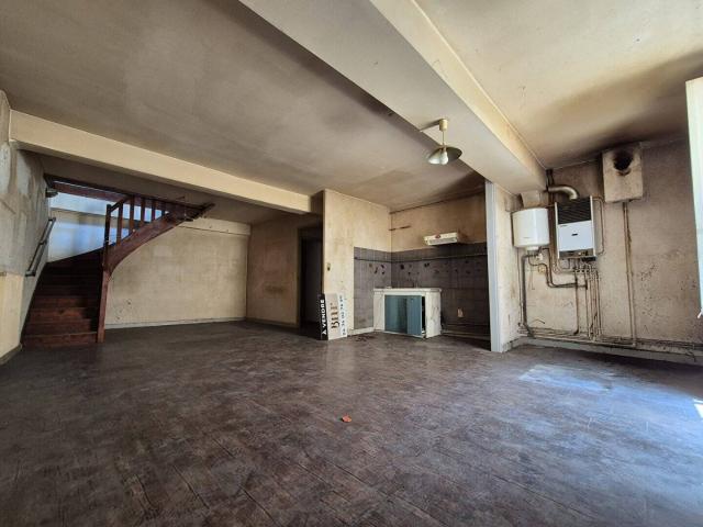 RUE NATIONALE / DUPLEX A RENOVER
