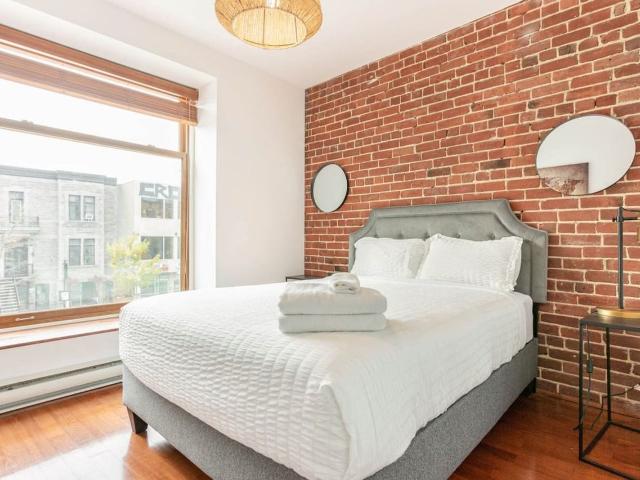 Rue Saint Denis 4107 A 6 Bedroom Apartment for Rent at Rue Saint Denis 4107 A #1061564P, Montréal, QC H2W None