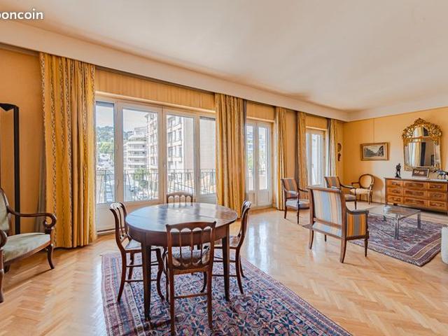 RUE PARADIS MARSEILLE 8ᵉ – Superbe T3/4 de 114 m² avec loggia + balcons + cave + garage et chambre de bonne possible