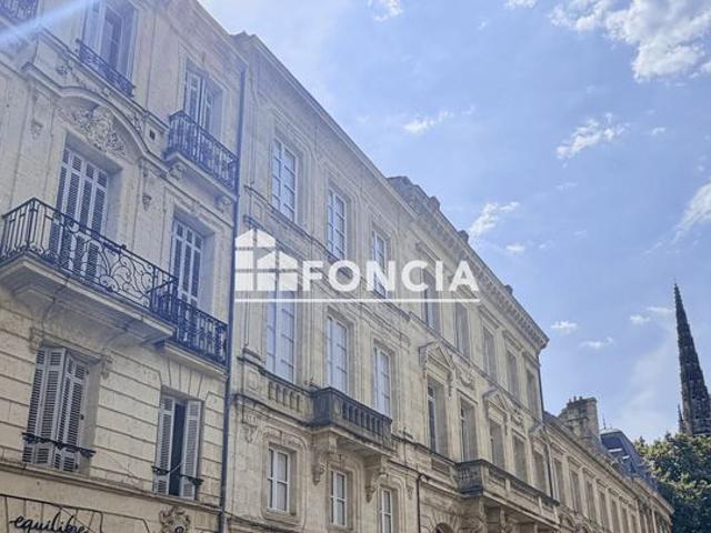 Rue Vital Carles – Au cœur de Bordeaux, à deux pas de la place Pey Berland