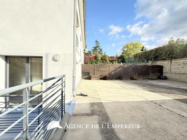 Rueil limite Suresnes