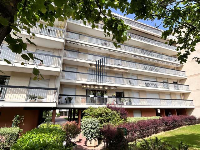Rueil Malmaison 7 pièces 131m2