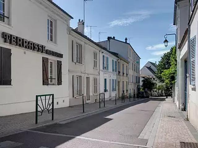 Rueil Malmaison 92500 Achat / Vente appartement 1 pièce t1 au dernier étage cave