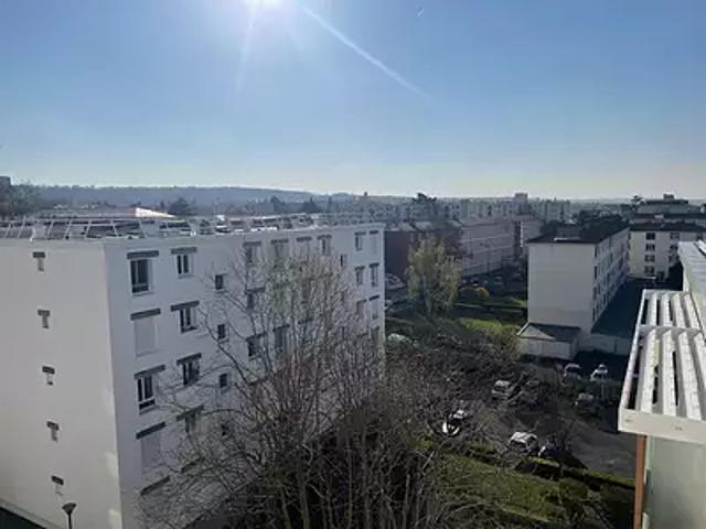 Rueil Malmaison 92500 Achat / Vente appartement 4 pièces t4 au dernier étage cave