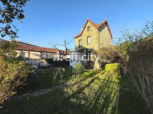 Rueil Malmaison 92500 Achat / Vente maison 5 pièces t5 jardin